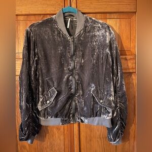 Free People crushed gray velvet jacket size XS in good used condition
